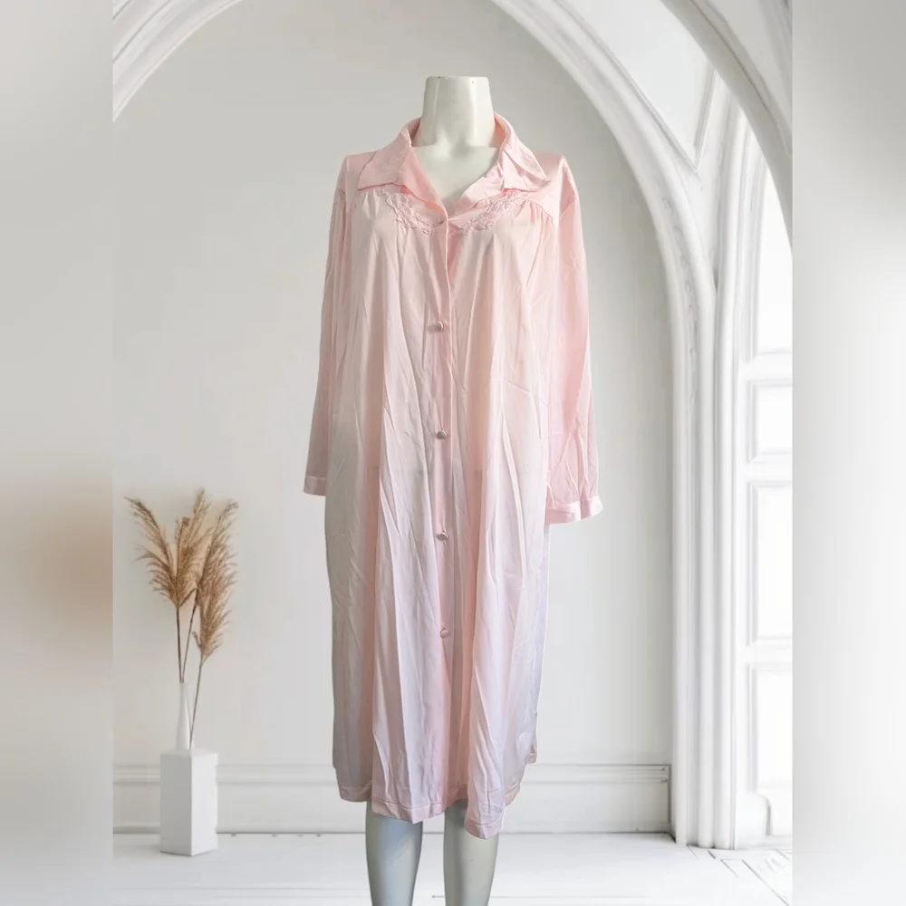 Vintage 70s-80s Vanity Fair Women's Light Pink Nylon Robe Intimates Size L - Picture 1 of 9